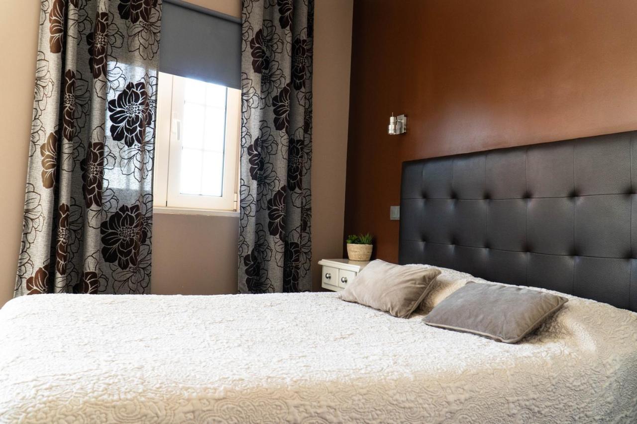 Casa Pinha Hotel Фигейра да Фош Екстериор снимка