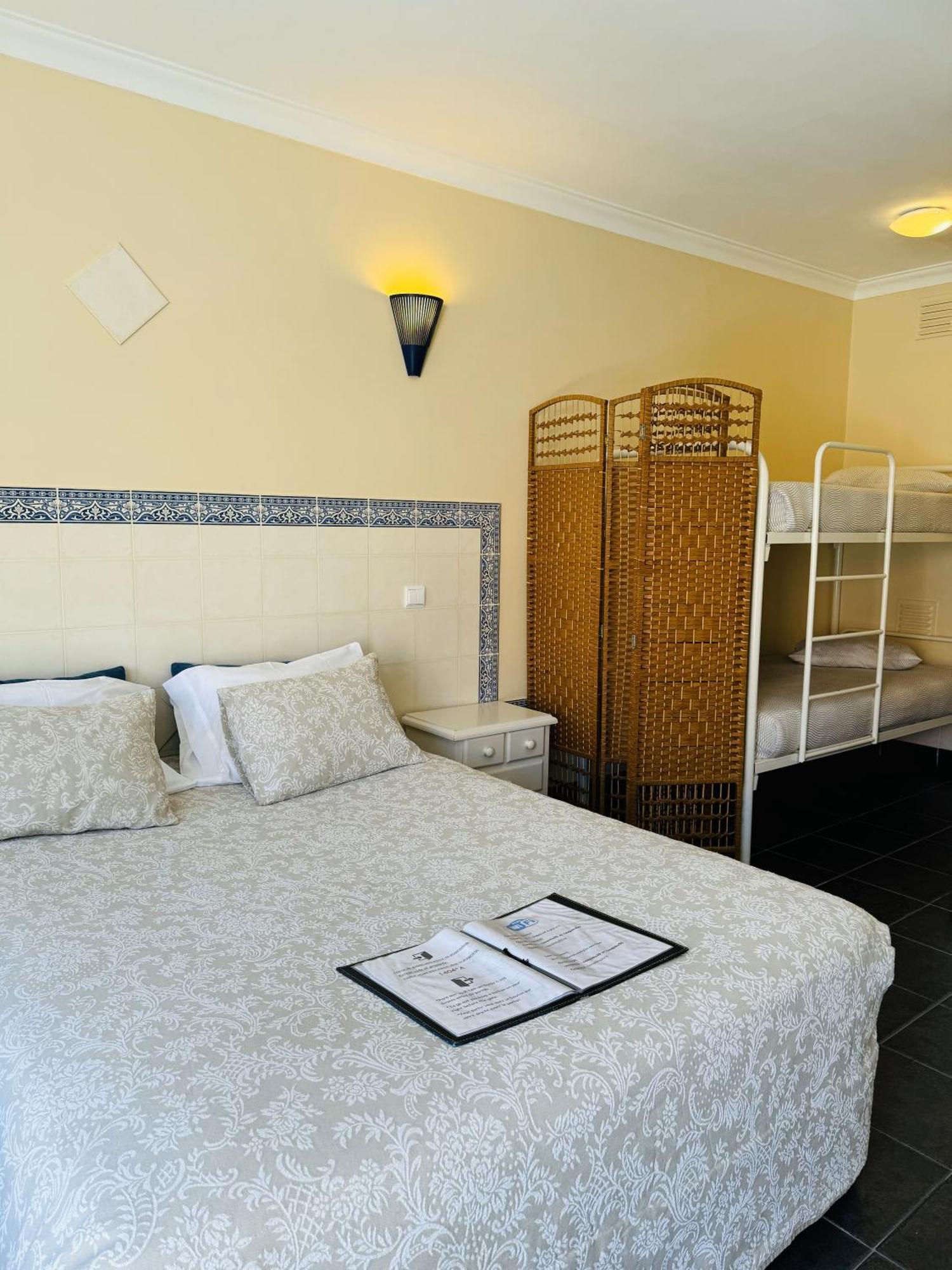 Casa Pinha Hotel Фигейра да Фош Екстериор снимка